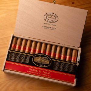 Charuto Partagas Serie E2 Paulinia